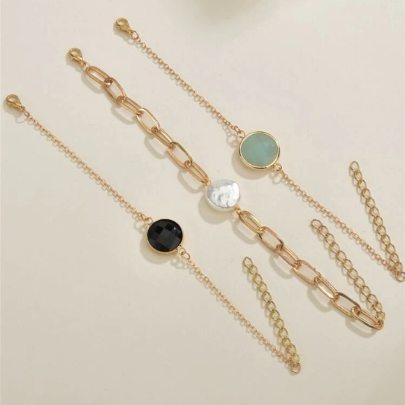 Last set! 3 piece gold bracelet set - Picture 2 of 6